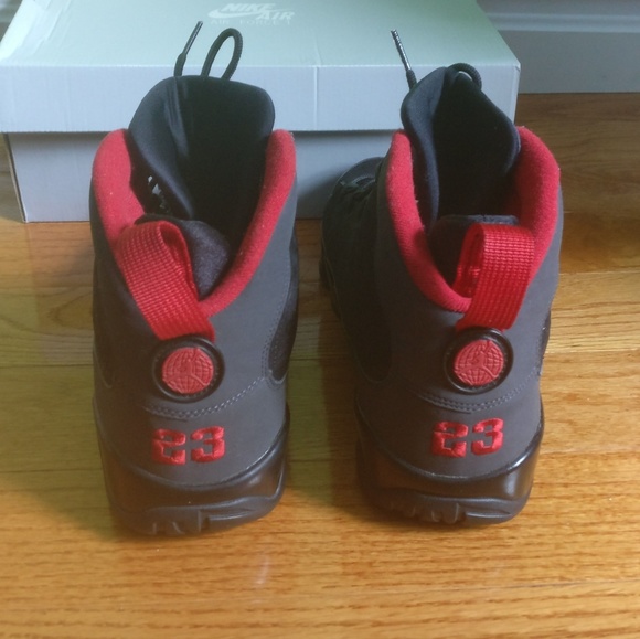 Jordan 9 - Picture 2 of 5